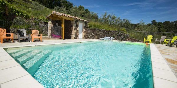 Gîte de groupe Le Domaine du Louis avec piscine